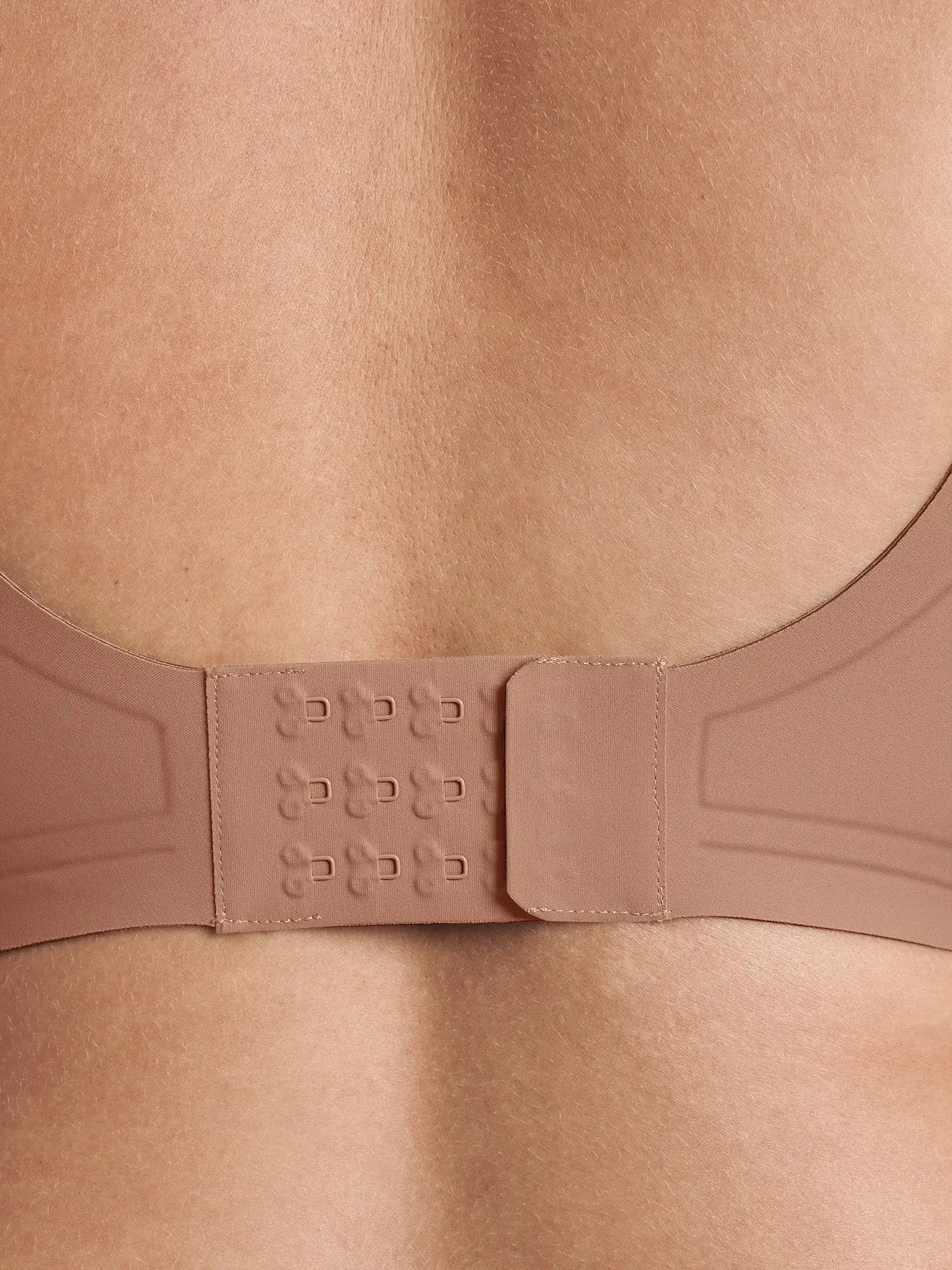 https://cdn.shopify.com/s/files/1/0089/1846/6641/files/Feelingirl-Jelly-Support-Comfort-Wireless-Seamless-Plunge-Bra-BN07_4.webp?v=1769420929