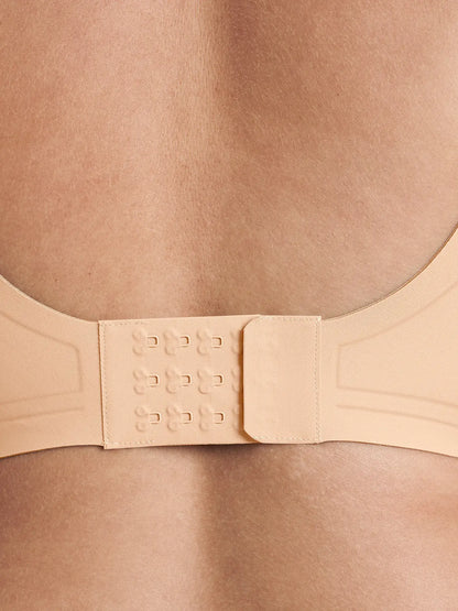 https://cdn.shopify.com/s/files/1/0089/1846/6641/files/Feelingirl-Jelly-Support-Comfort-Wireless-Seamless-Plunge-Bra-SK04_4.webp?v=1769420929
