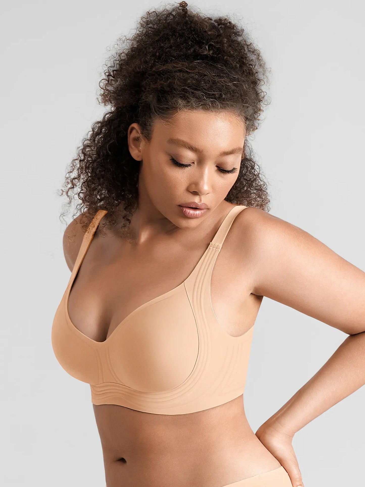 https://cdn.shopify.com/s/files/1/0089/1846/6641/files/Feelingirl-Jelly-Support-Comfort-Wireless-Seamless-Plunge-Bra-SK04_5.webp?v=1769420929
